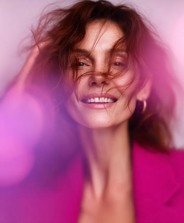 Woman with a natural glow, Geneo community